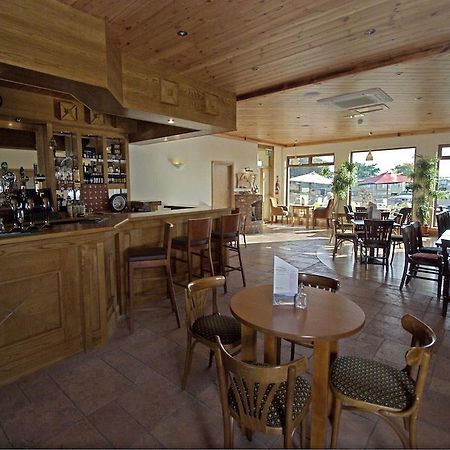 Beach Hotel & Restaurant Downings Εξωτερικό φωτογραφία